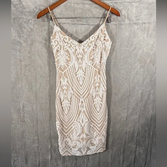 Windsor Nude White Sequin Bodycon Mini Dress Small - Picture 2 of 11